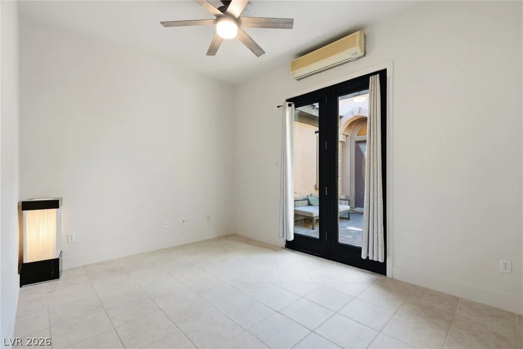 9025 Loggers Mill, Las Vegas, NV 89143