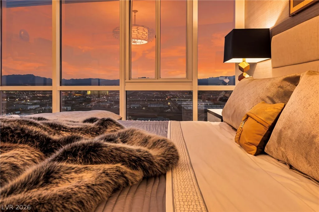 4525 Dean Martin, Las Vegas, NV 89103