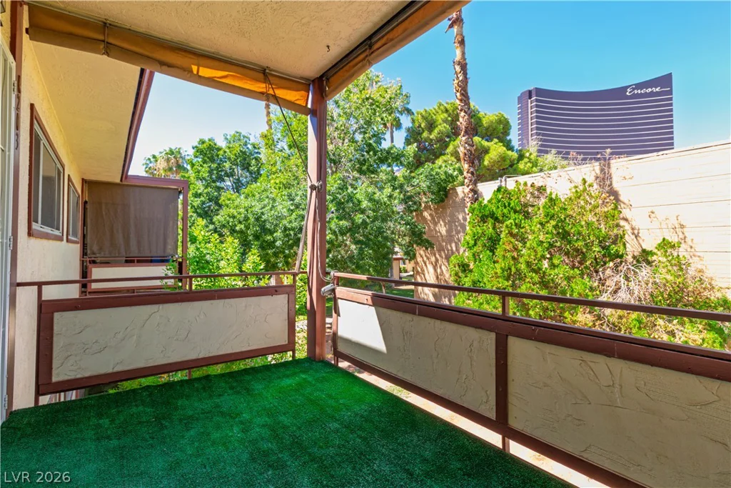 350 Desert Inn, Las Vegas, NV 89109