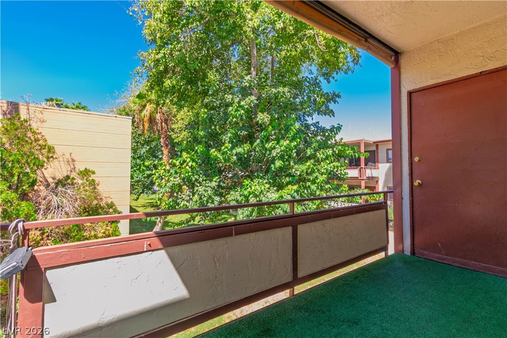 350 Desert Inn, Las Vegas, NV 89109