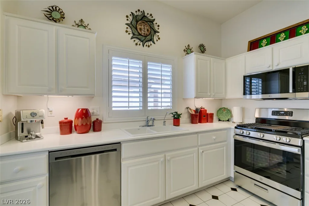 511 Winding Oak, Henderson, NV 89012