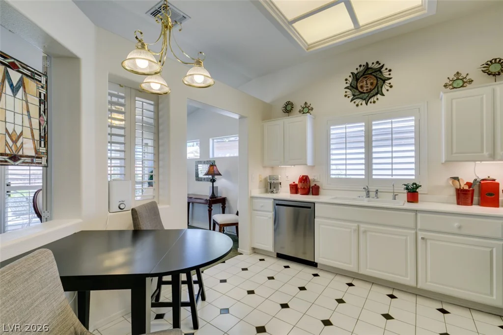 511 Winding Oak, Henderson, NV 89012