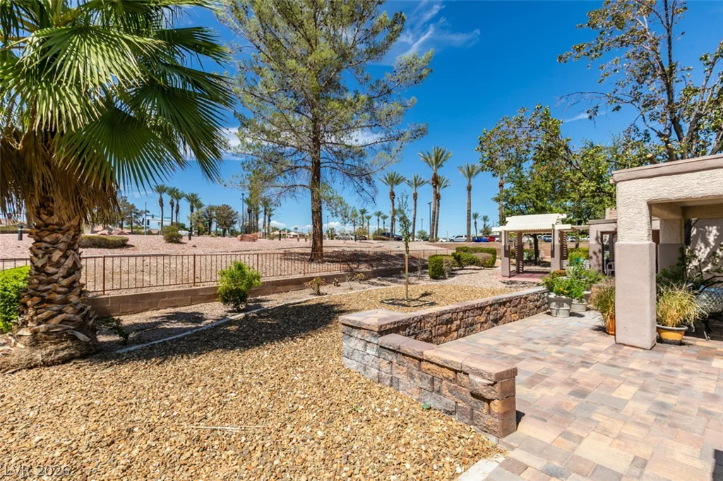 511 Winding Oak, Henderson, NV 89012