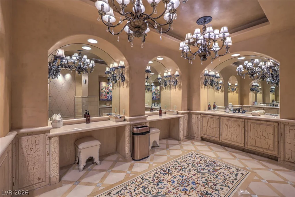9101 Alta, Las Vegas, NV 89145