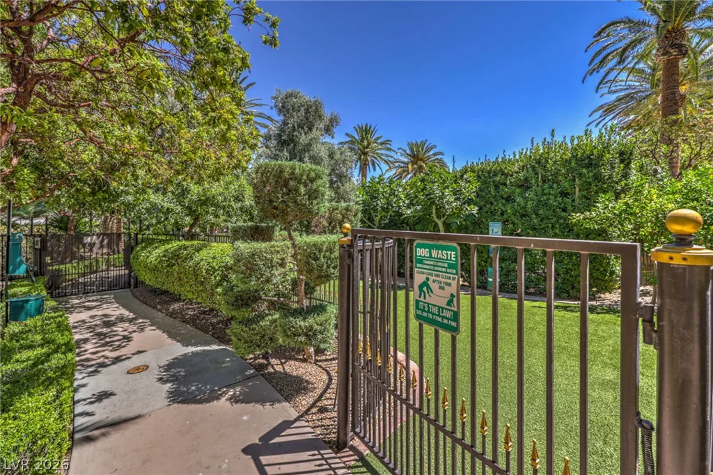 9101 Alta, Las Vegas, NV 89145