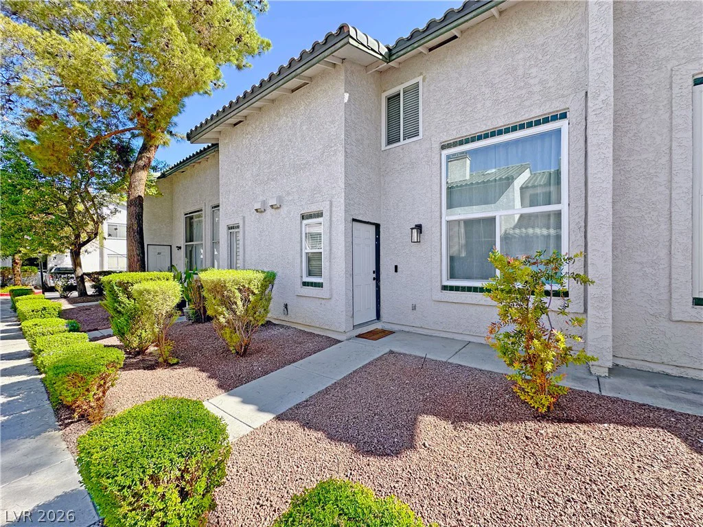 2471 Old Forge, Las Vegas, NV 89121