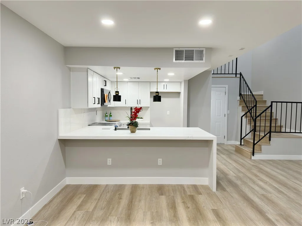 2471 Old Forge, Las Vegas, NV 89121