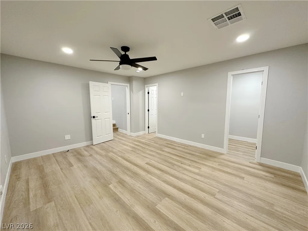 2471 Old Forge, Las Vegas, NV 89121