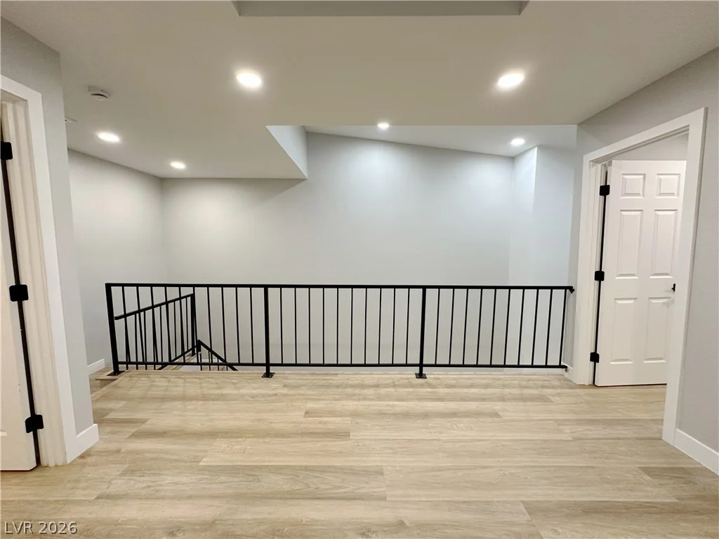 2471 Old Forge, Las Vegas, NV 89121