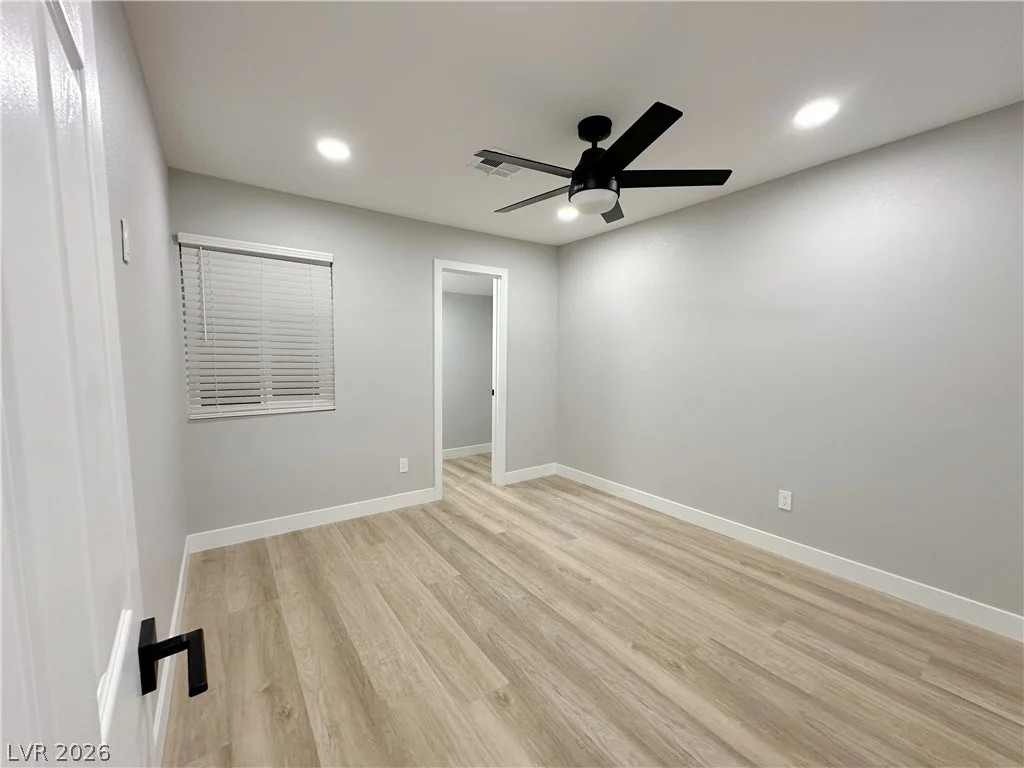 2471 Old Forge, Las Vegas, NV 89121