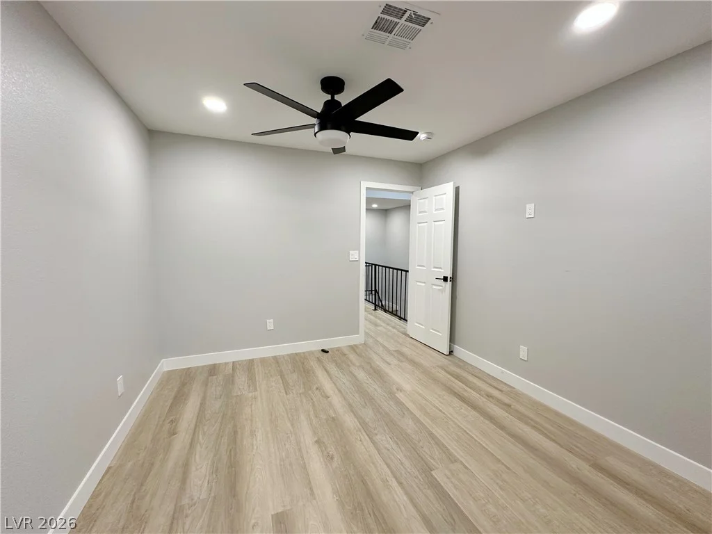 2471 Old Forge, Las Vegas, NV 89121