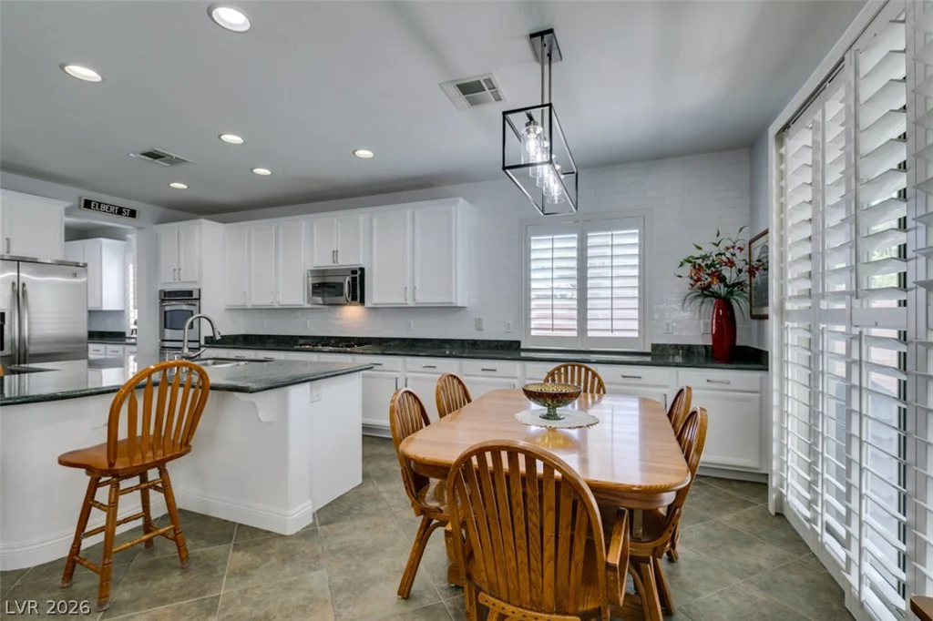 8909 Monte Oro, Las Vegas, NV 89131