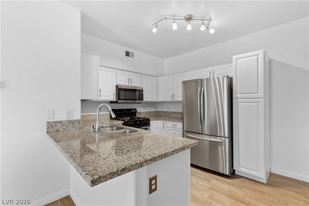 5751 Hacienda, Las Vegas, NV 89122