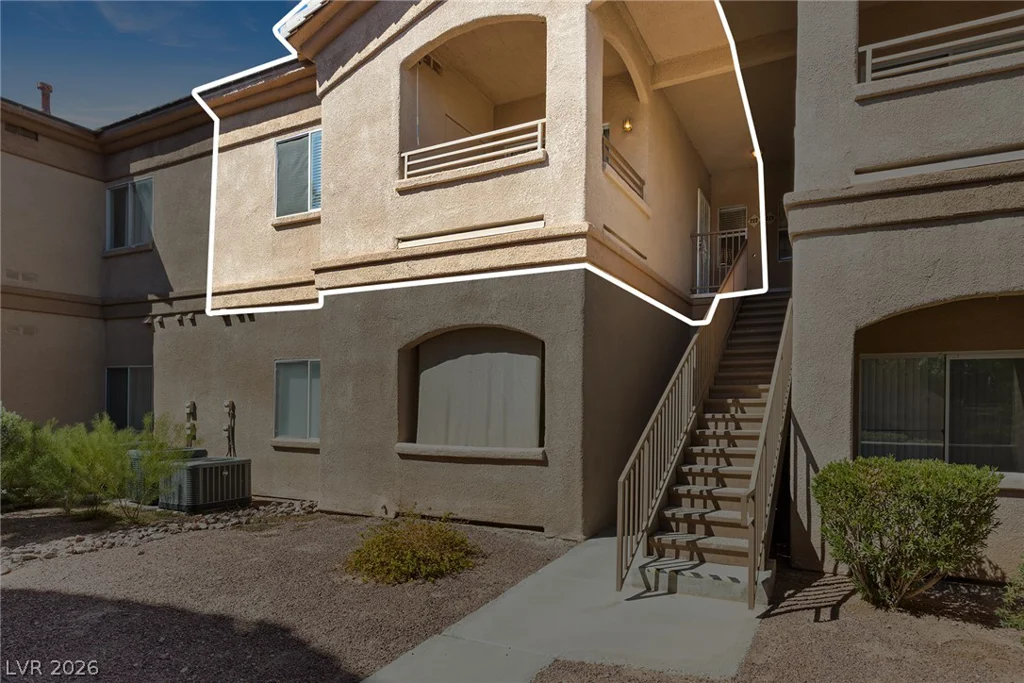 5751 Hacienda, Las Vegas, NV 89122