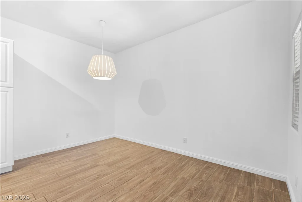 5751 Hacienda, Las Vegas, NV 89122