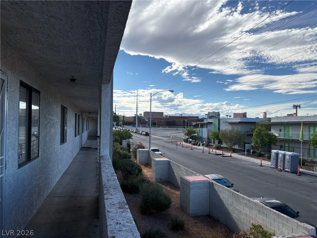 1381 University, Las Vegas, NV 89119