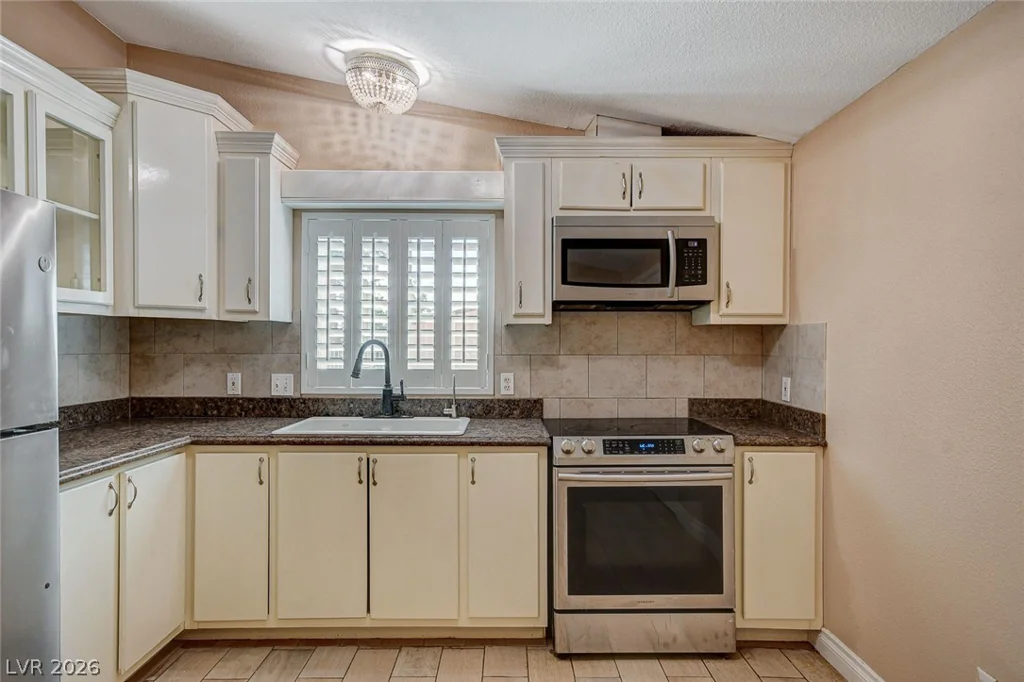 3160 Fallwood, Pahrump, NV 89048