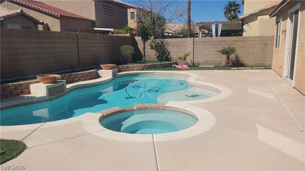 7471 Burnt Oak, Las Vegas, NV 89113