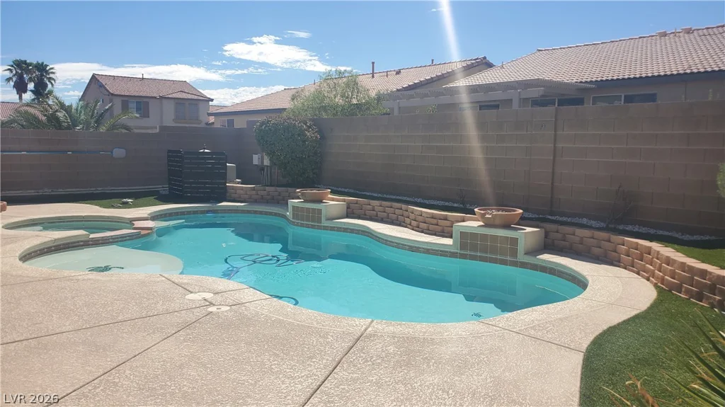 7471 Burnt Oak, Las Vegas, NV 89113