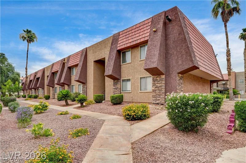 5499 Indian River, Las Vegas, NV 89103