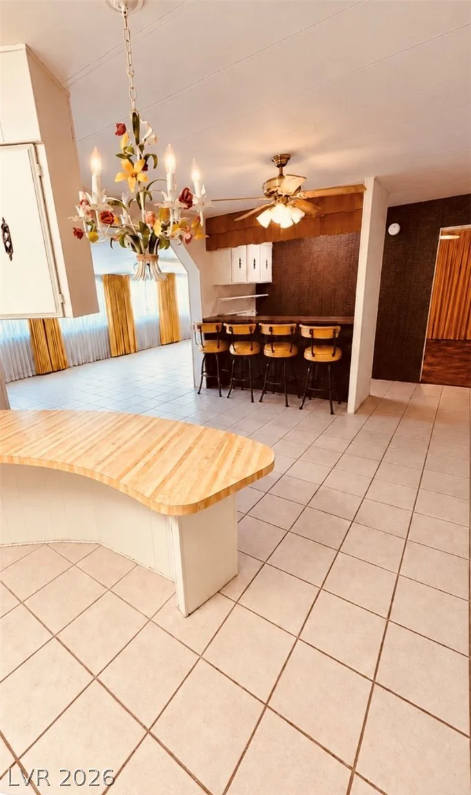 4556 Royal Ridge, Las Vegas, NV 89103