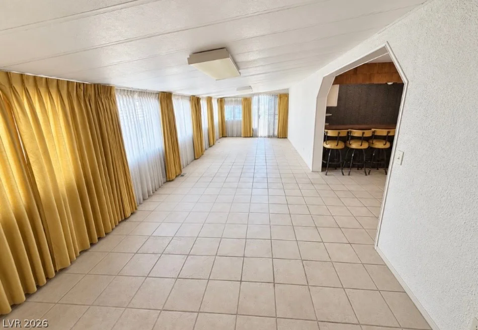 4556 Royal Ridge, Las Vegas, NV 89103