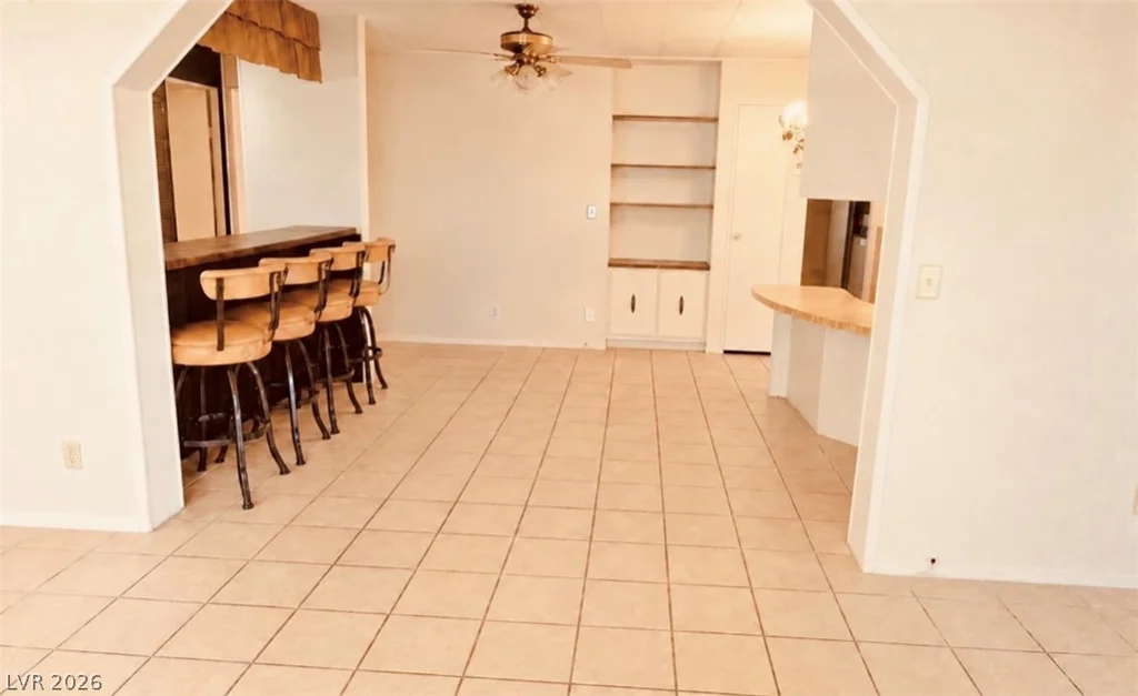 4556 Royal Ridge, Las Vegas, NV 89103