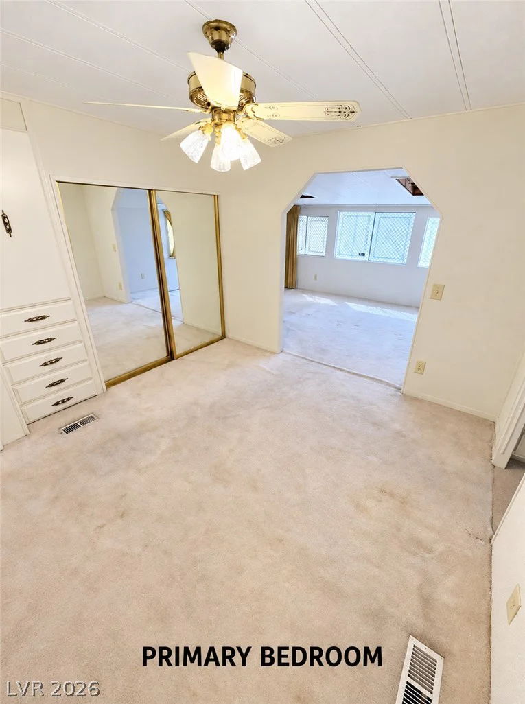 4556 Royal Ridge, Las Vegas, NV 89103