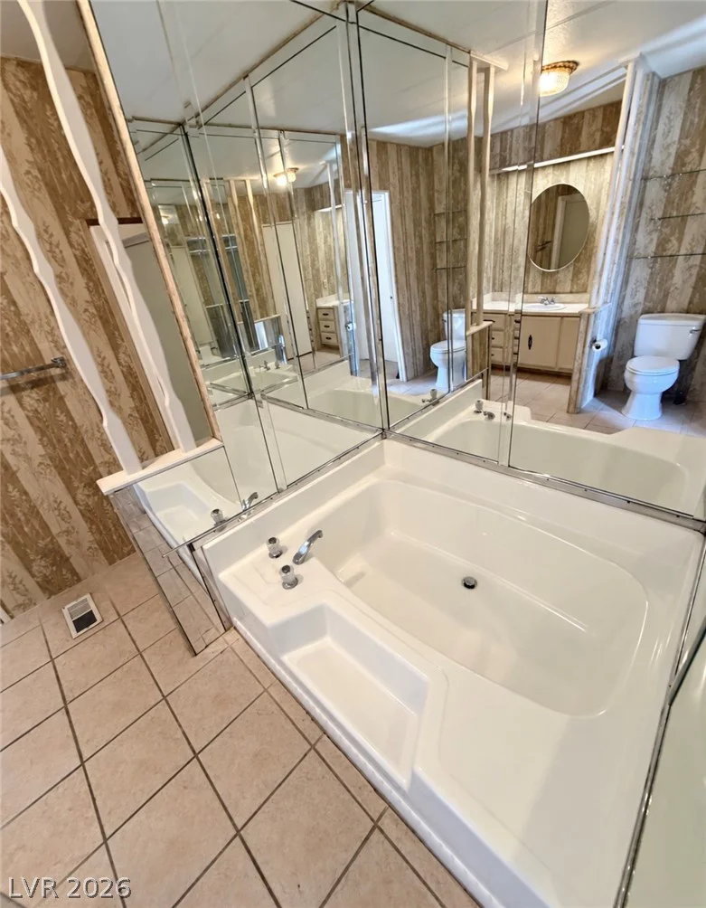 4556 Royal Ridge, Las Vegas, NV 89103