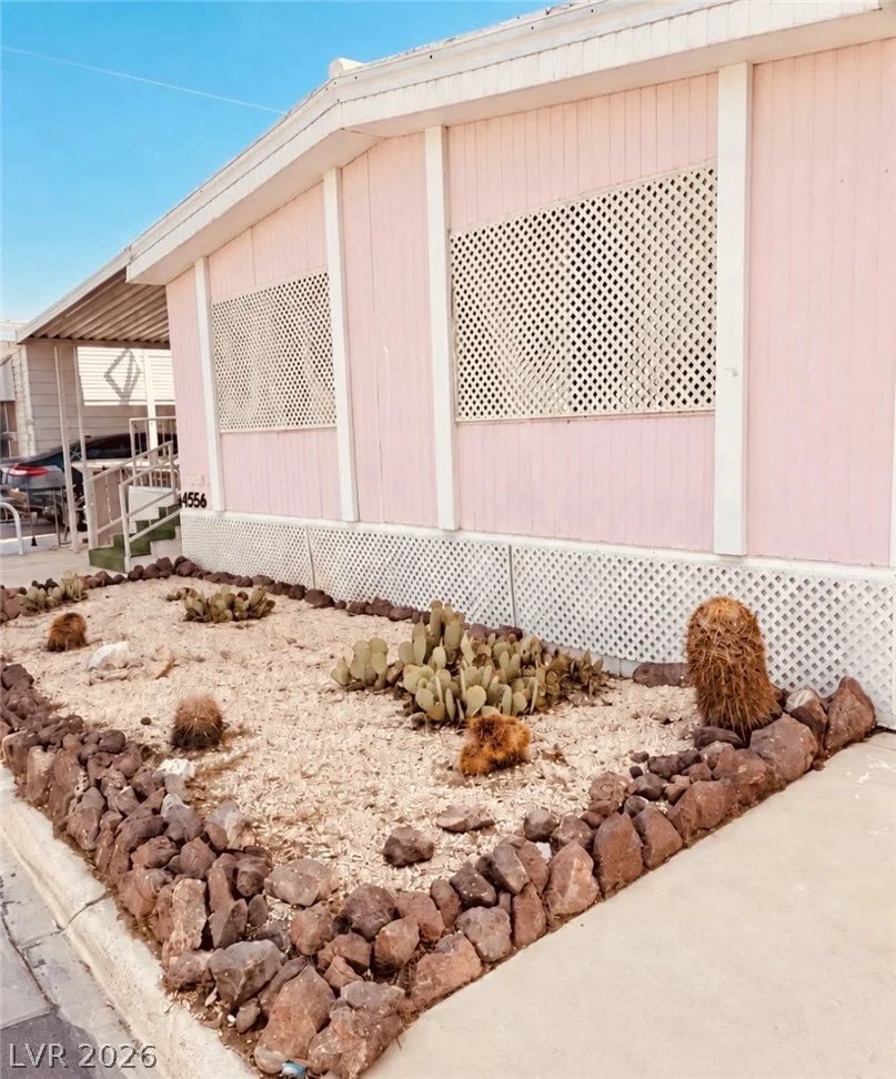 4556 Royal Ridge, Las Vegas, NV 89103