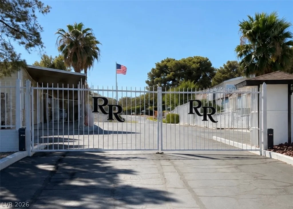 4556 Royal Ridge, Las Vegas, NV 89103