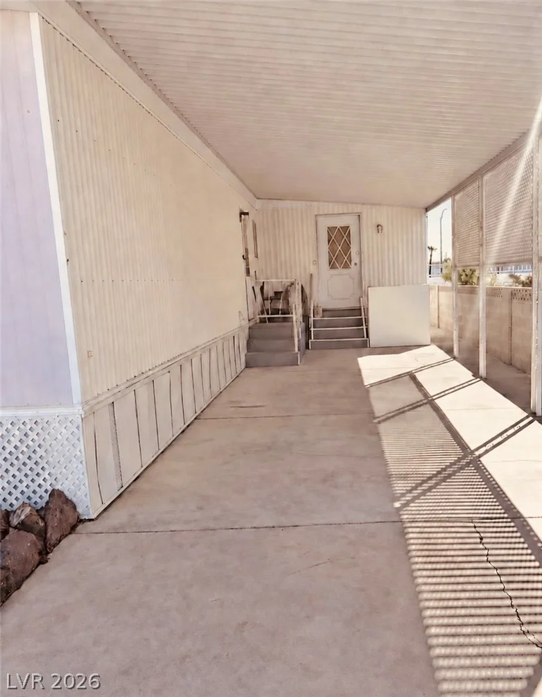 4556 Royal Ridge, Las Vegas, NV 89103
