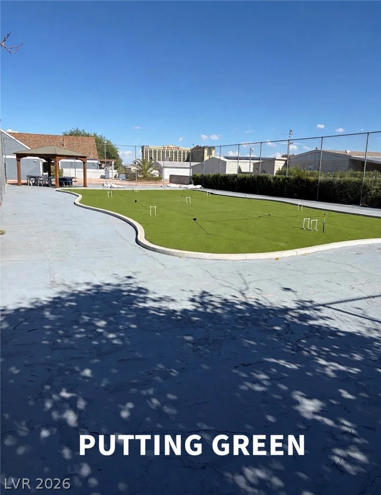 4556 Royal Ridge, Las Vegas, NV 89103