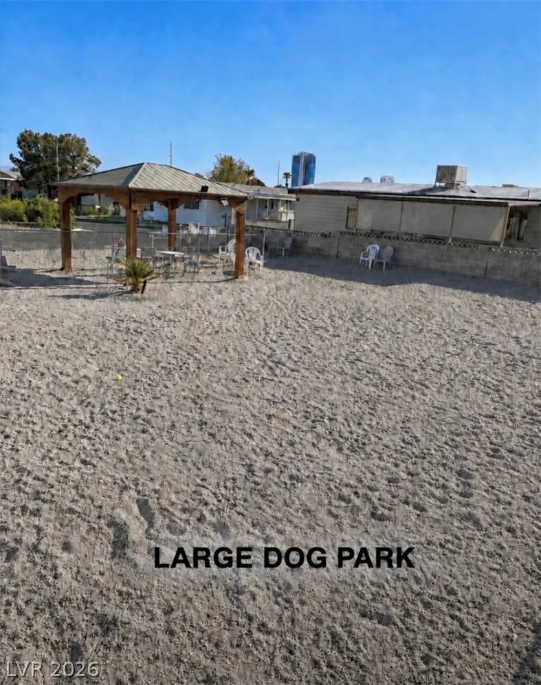 4556 Royal Ridge, Las Vegas, NV 89103