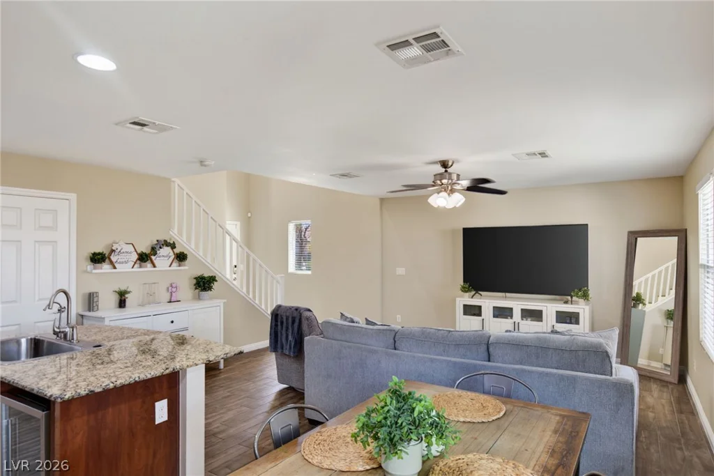 1516 Teasdale, North Las Vegas, NV 89032