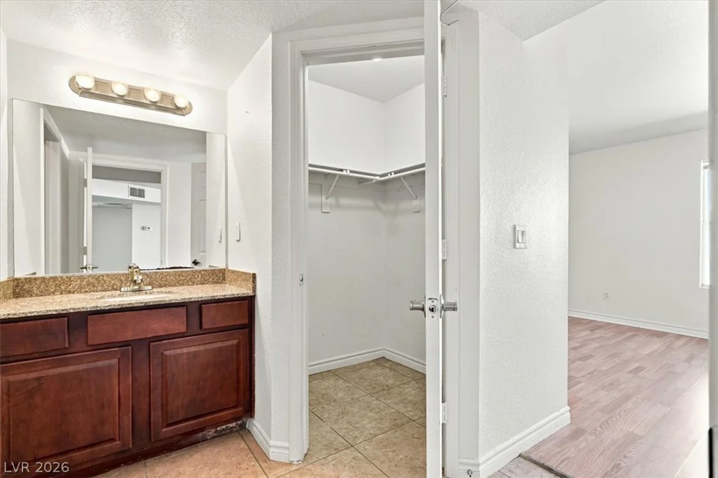 2606 Durango, Las Vegas, NV 89117