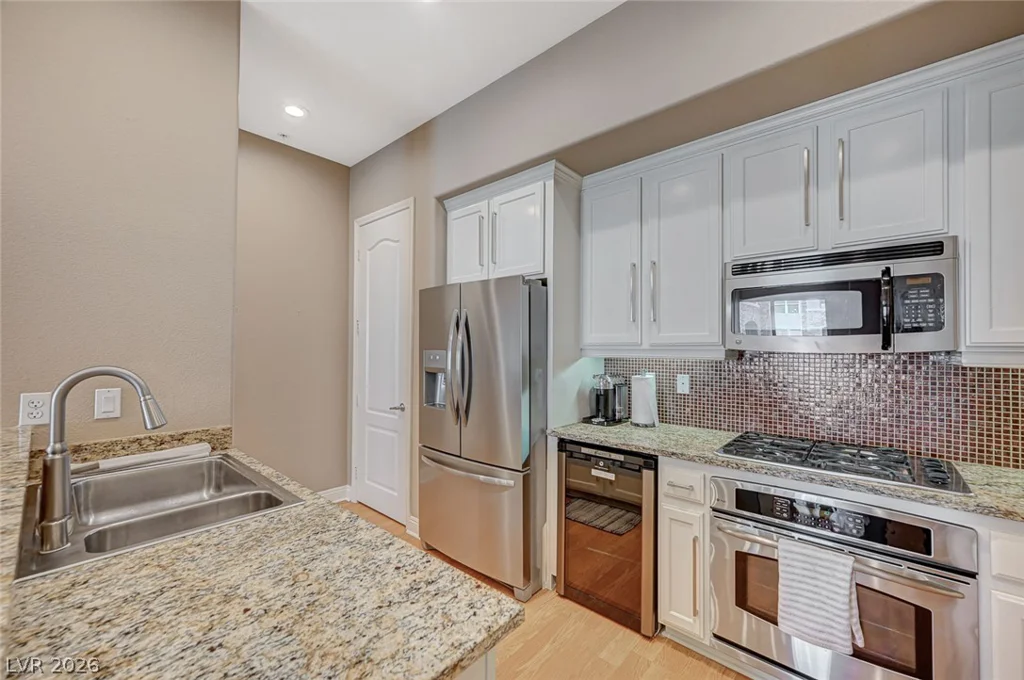 56 Serene, Las Vegas, NV 89123