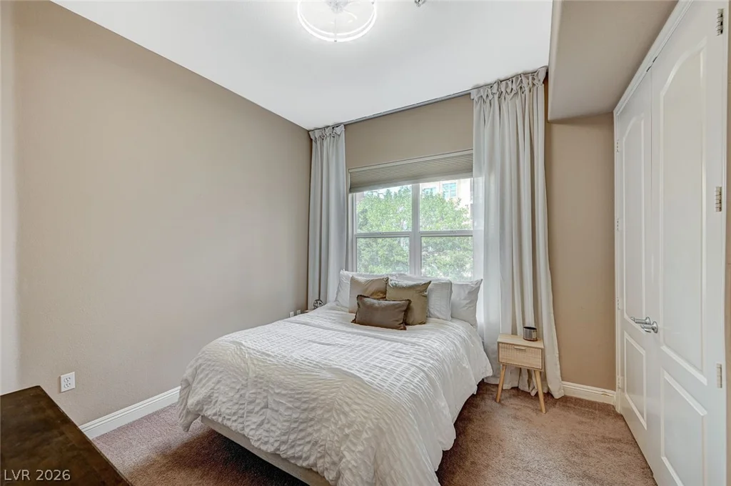 56 Serene, Las Vegas, NV 89123