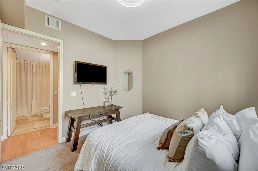 56 Serene, Las Vegas, NV 89123