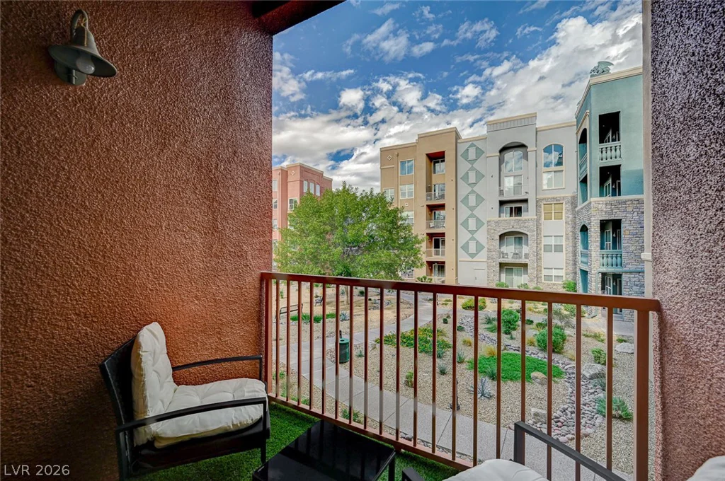 56 Serene, Las Vegas, NV 89123