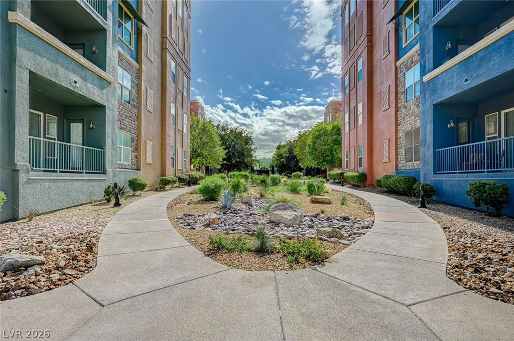 56 Serene, Las Vegas, NV 89123