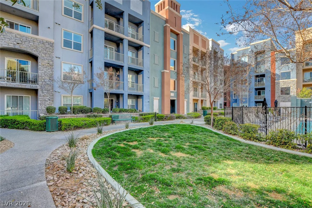 56 Serene, Las Vegas, NV 89123