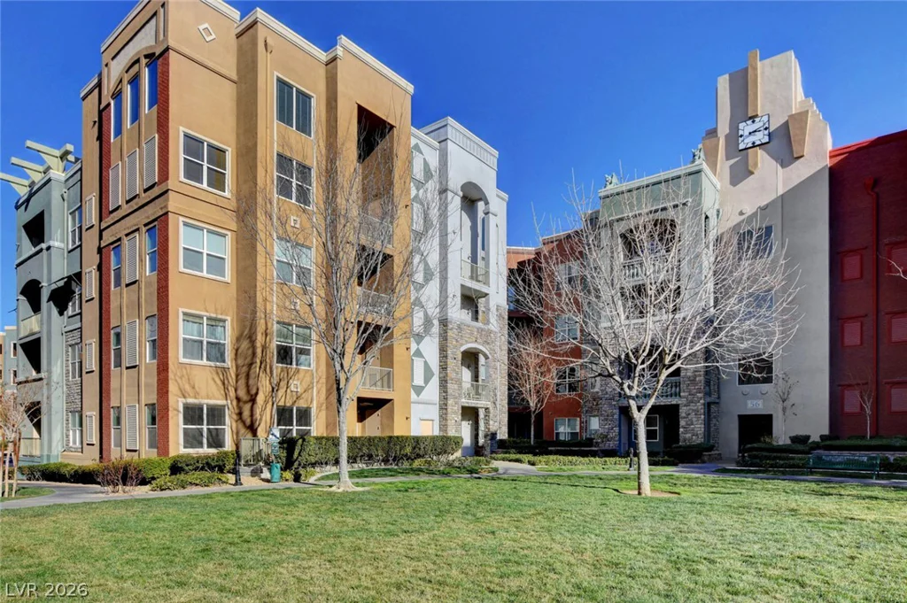 56 Serene, Las Vegas, NV 89123