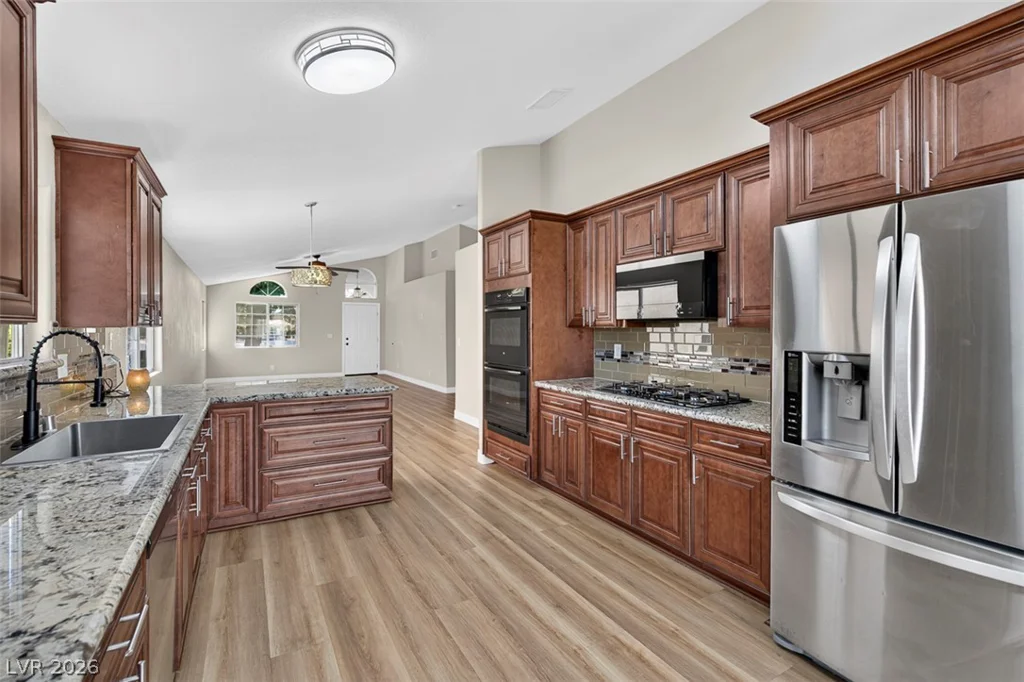 5828 Sunny Orchard, Las Vegas, NV 89110