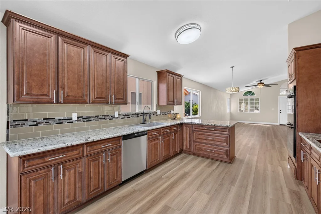 5828 Sunny Orchard, Las Vegas, NV 89110