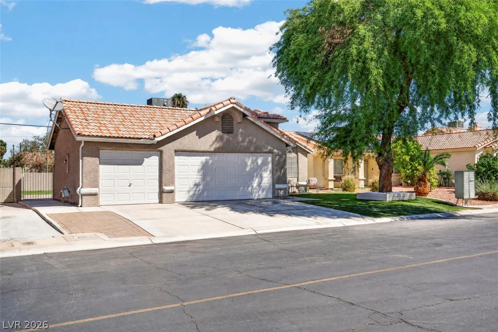 5828 Sunny Orchard, Las Vegas, NV 89110