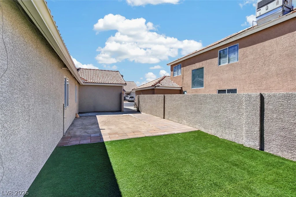 5828 Sunny Orchard, Las Vegas, NV 89110