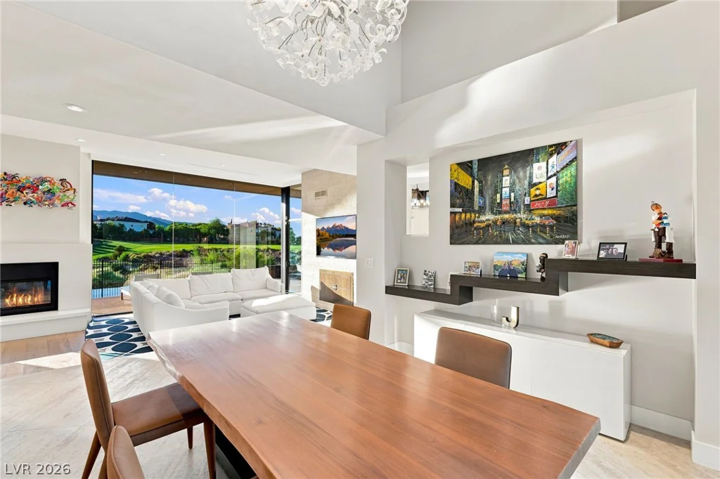1529 Champion Hills, Las Vegas, NV 89134