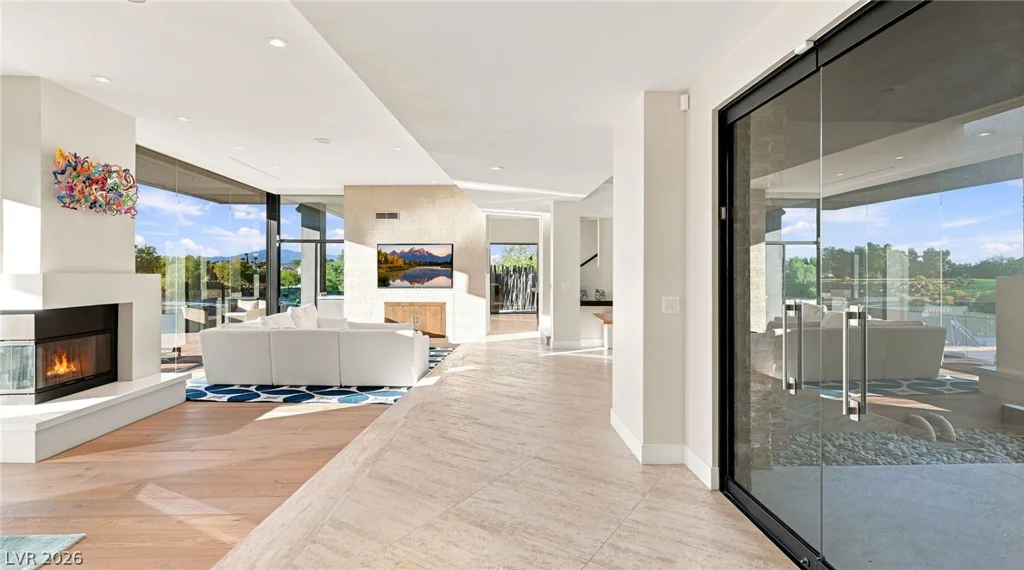 1529 Champion Hills, Las Vegas, NV 89134