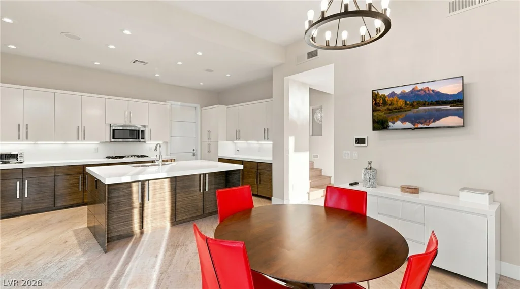 1529 Champion Hills, Las Vegas, NV 89134